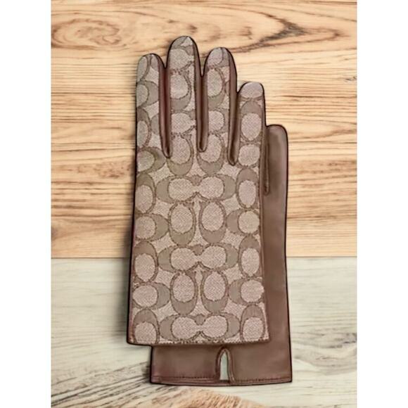New With Tags Coach CO104 Signature Jacquard and Leather Tech Gloves Size - 6 ½ - Picture 4 of 4